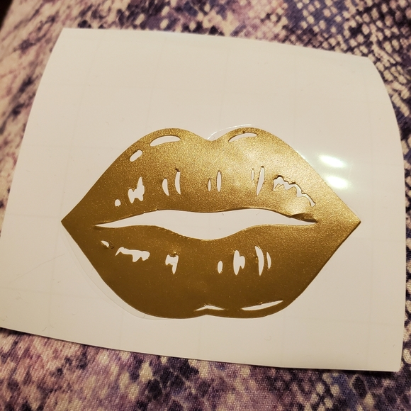 Lip decal - Picture 2 of 2